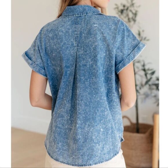 2644 NWT Kori AmericaI Could Be Famous Denim Button Up Aize 1XL - Picture 2 of 7